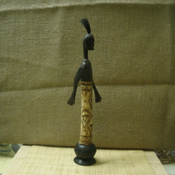 Vintage Hand Carved Man Figurine from Kenya - Picture 5 of 16
